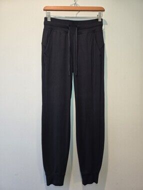 Lululemon Mid Rise Joggers Women's 4 Black Active Wear Athletic Athleisure